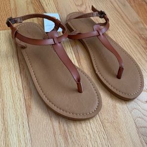 NWT Universal Thread Sandals 7.5!